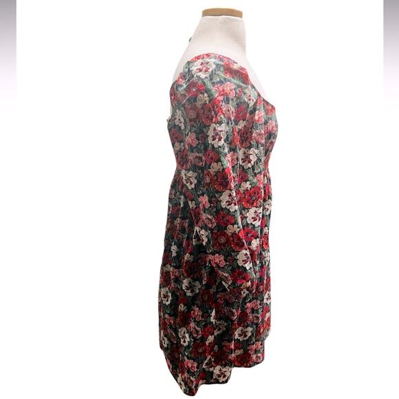 J. Crew Puff-sleeve mini dress in Liberty® poppy
Amelie floral Size 8 - Picture 6 of 8